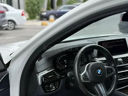 BMW 540 2020 года за 23 500 000 тг. в Алматы – фото 14