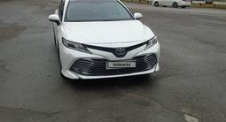 Toyota Camry 2018 года за 14 000 000 тг. в Алматы