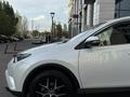 Toyota RAV4 2018 года за 12 100 000 тг. в Астана – фото 5