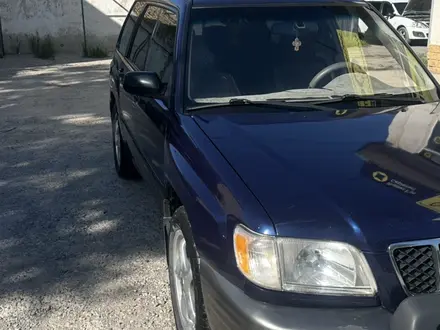 Subaru Forester 2000 года за 3 600 000 тг. в Шымкент – фото 2