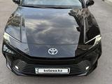 Toyota Camry 2024 года за 24 000 000 тг. в Астана – фото 2