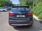 Hyundai Santa Fe 2014 годаүшін9 000 000 тг. в Астана – фото 2