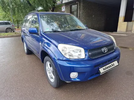 Toyota RAV4 2003 года за 5 500 000 тг. в Астана – фото 2