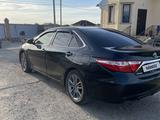 Toyota Camry 2017 года за 9 300 000 тг. в Атырау