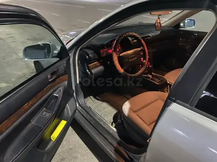 Audi A4 1997 года за 1 800 000 тг. в Алматы – фото 8