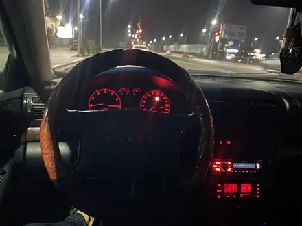 Audi A4 1997 года за 1 800 000 тг. в Алматы – фото 9