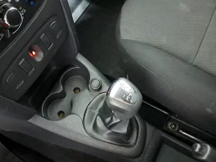 Renault Logan 2015 года за 2 880 000 тг. в Астана – фото 14