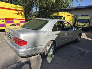Mercedes-Benz E 280