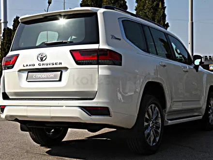 Toyota Land Cruiser 2022 года за 56 490 000 тг. в Алматы – фото 7