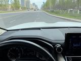 Toyota Land Cruiser 2022 года за 58 000 000 тг. в Астана – фото 4