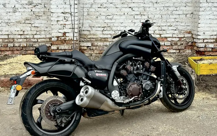 Yamaha  VMAX 1700 2013 года за 8 900 000 тг. в Астана