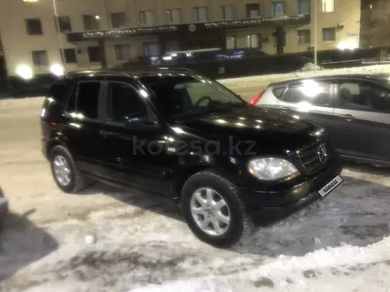 Mercedes-Benz ML 430 2000 года за 3 000 000 тг. в Астана