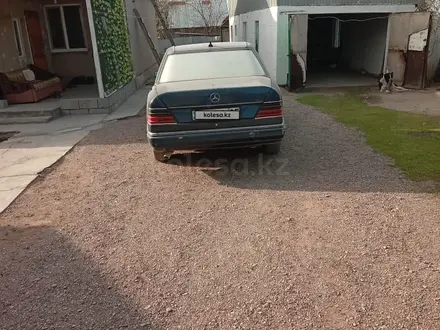 Mercedes-Benz E 230 1989 годаүшін650 000 тг. в Алматы – фото 2