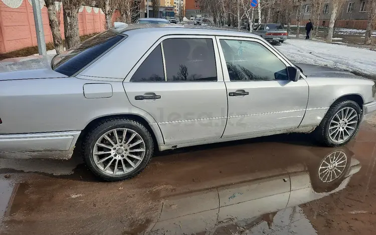 Mercedes-Benz E 200 1994 годаүшін1 800 000 тг. в Павлодар