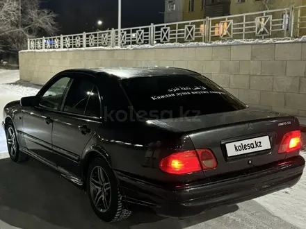 Mercedes-Benz E 230 1995 года за 2 800 000 тг. в Сатпаев – фото 2