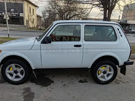 ВАЗ (Lada) Lada 2121 2018 года за 3 500 000 тг. в Шымкент – фото 4