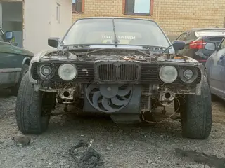 BMW 325
