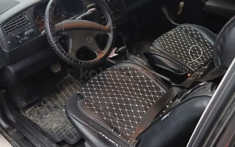 Volkswagen Golf 1994 года за 1 100 000 тг. в Шымкент