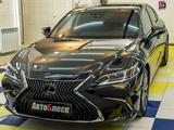 Lexus ES 250 2018 года за 21 000 000 тг. в Актау – фото 2