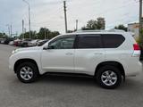 Toyota Land Cruiser Prado 2013 года за 13 800 000 тг. в Атырау – фото 2