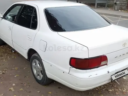 Toyota Camry 1997 года за 1 800 000 тг. в Алматы – фото 4