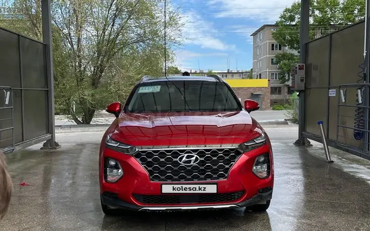 Hyundai Santa Fe 2020 года за 14 800 000 тг. в Караганда