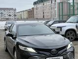 Toyota Camry 2018 года за 15 600 000 тг. в Атырау
