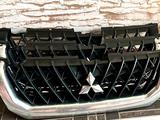 Решетка радиатора Mitsubishi Montero Sport за 35 000 тг. в Алматы – фото 3