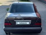 Mercedes-Benz E 260 1993 годаfor1 800 000 тг. в Талдыкорган – фото 4