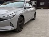 Hyundai Elantra 2022 года за 8 300 000 тг. в Актобе – фото 3