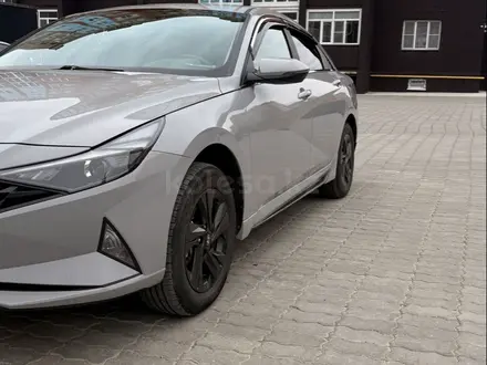 Hyundai Elantra 2022 года за 8 300 000 тг. в Актобе – фото 3
