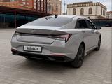 Hyundai Elantra 2022 года за 8 300 000 тг. в Актобе – фото 4
