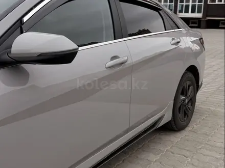 Hyundai Elantra 2022 года за 8 300 000 тг. в Актобе – фото 9