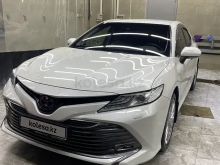 Toyota Camry 2020 года за 16 800 000 тг. в Астана