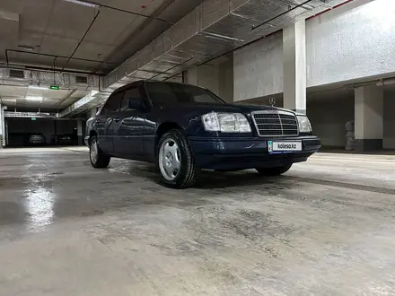 Mercedes-Benz E 220 1995 года за 2 500 000 тг. в Астана – фото 18