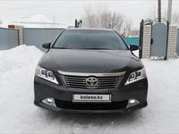 Toyota Camry 2012 года за 11 300 000 тг. в Актобе