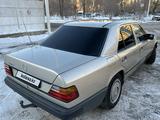 Mercedes-Benz E 230 1987 годаүшін2 500 000 тг. в Астана – фото 5