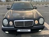 Mercedes-Benz E 320 1997 годаүшін2 800 000 тг. в Аральск