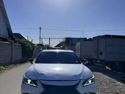 Lexus ES 250 2022 года за 18 500 000 тг. в Алматы – фото 2
