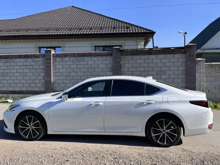 Lexus ES 250 2022 года за 18 500 000 тг. в Алматы – фото 5