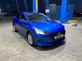 Hyundai Solaris 2021 года за 6 900 000 тг. в Костанай – фото 2