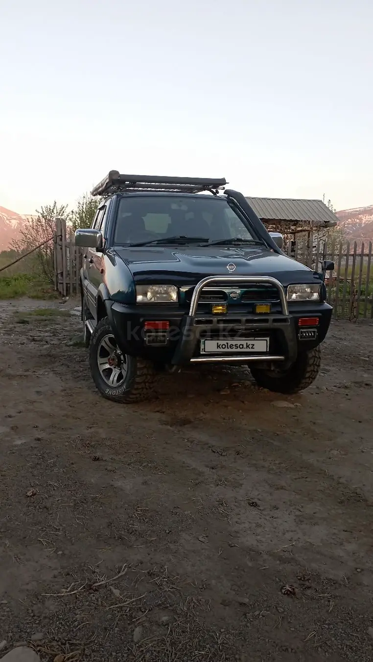 Nissan Mistral, 1995