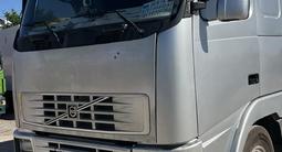 Volvo  FH 2001 годаfor25 000 000 тг. в Шымкент
