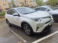 Toyota RAV4 2016 года за 10 700 000 тг. в Актобе