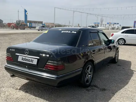 Mercedes-Benz E 280 1994 года за 2 500 000 тг. в Шиели – фото 7