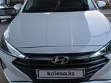 Hyundai Elantra 2020 года за 9 800 000 тг. в Шымкент – фото 2
