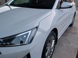 Hyundai Elantra 2020 года за 9 800 000 тг. в Шымкент – фото 3