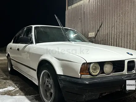 BMW 520 1993 года за 1 400 000 тг. в Тараз – фото 2