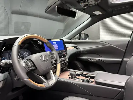 Lexus RX 450h Luxury 2026 года за 42 700 000 тг. в Семей – фото 7
