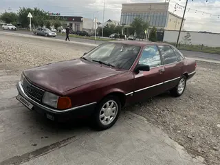 Audi 100, 1990
